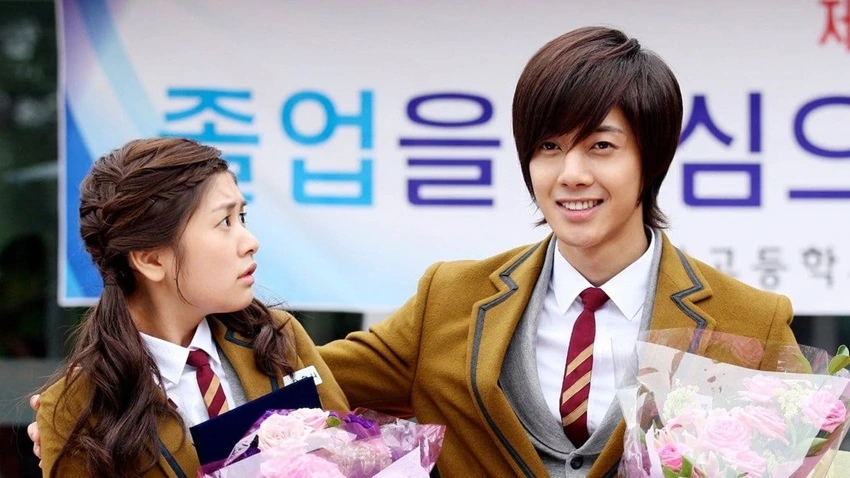 Download Playful Kiss | 2010 | Season 1 | Hindi Dubbed (ORG) | Complete All Episodes | K-Drama Tv Series | HDMoviesHub